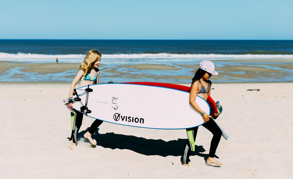 Valuable Experiences Kids Will Get in A Surf Camp